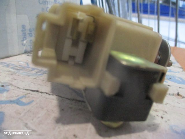 Fecho 90550CD000 NISSAN 350Z COUPE Z33 2004 3.5I 280CV 3P CINZENTO MALA 2 PINOS - 3