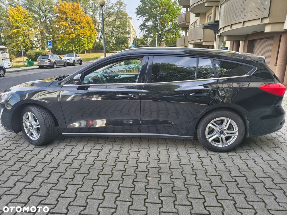 Ford Focus 1.0 EcoBoost mHEV Connected - 33