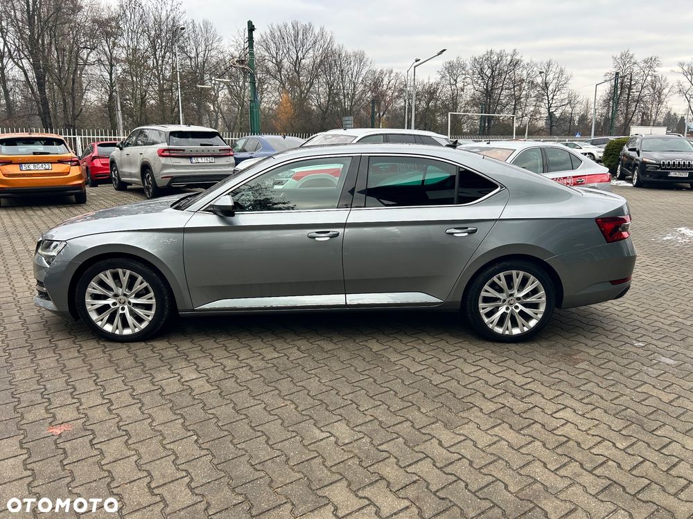 Skoda Superb 2.0 TDI SCR L&K DSG - 6