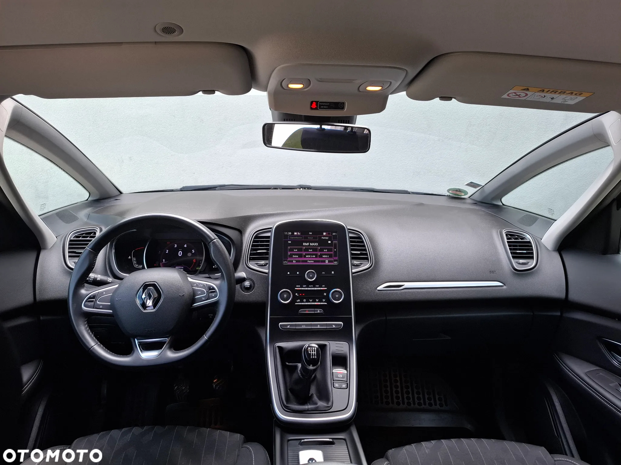 Renault Scenic ENERGY TCe 140 LIMITED - 25