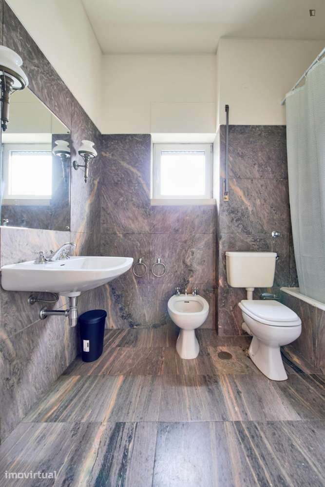 Quarto - localizado em Telheiras Lisbon - Grande imagem: 4/50