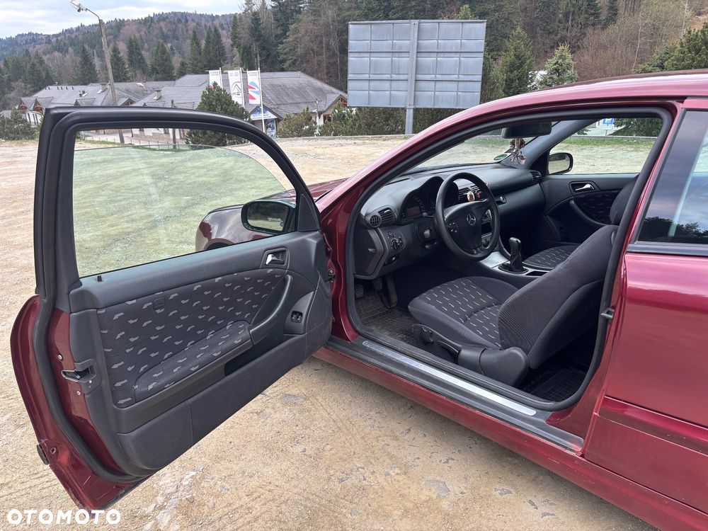 Mercedes-Benz Klasa C 180 - 9