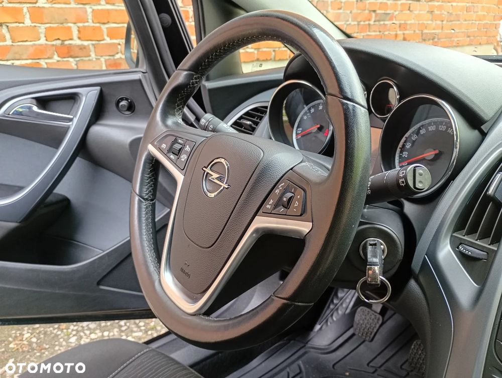 Opel Astra 1.4 Turbo - 19