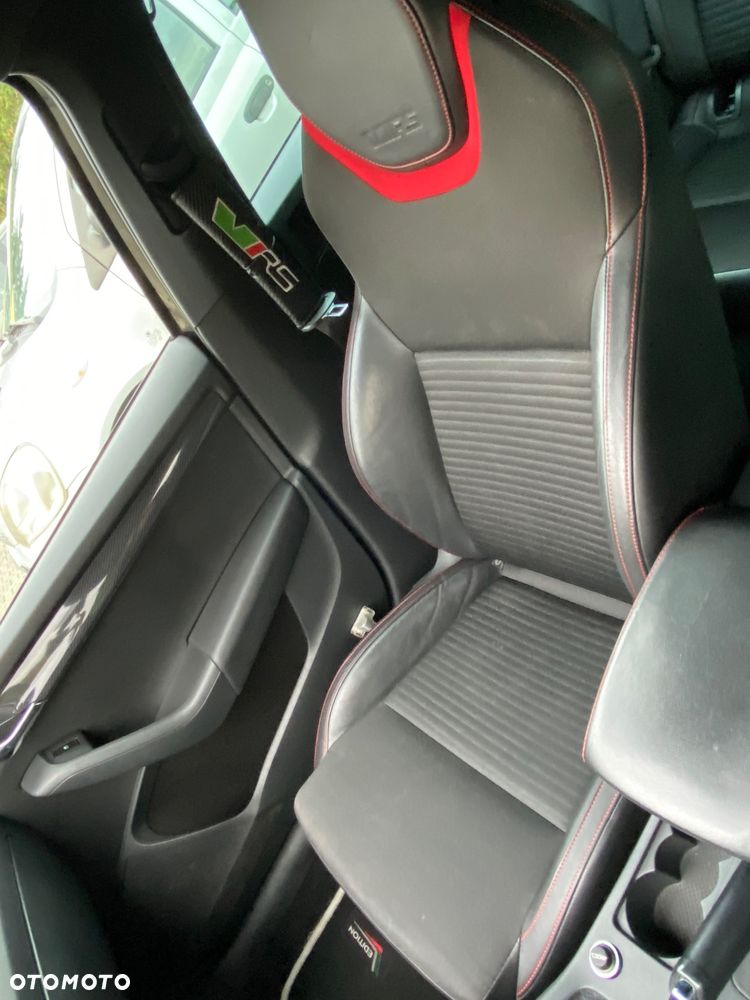 Skoda Octavia 2.0 TSI RS - 18