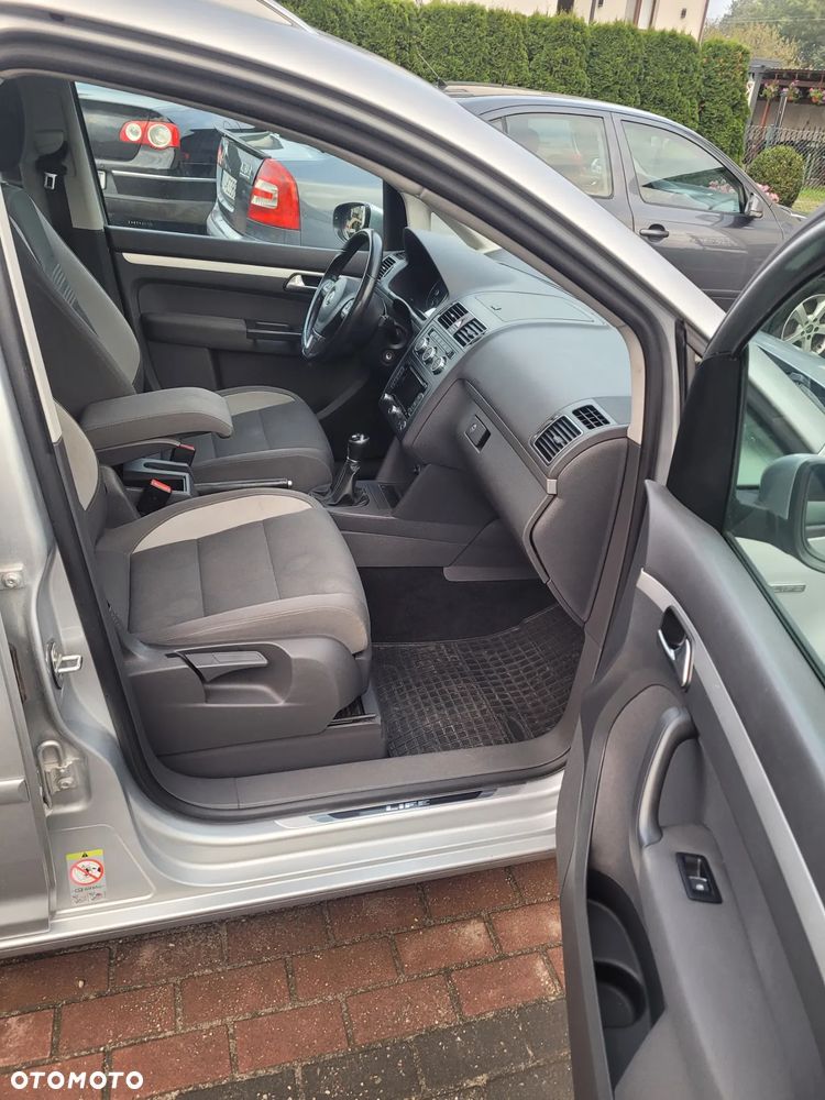 Volkswagen Touran 1.6 TDI DPF BlueMotion Technology Life - 10