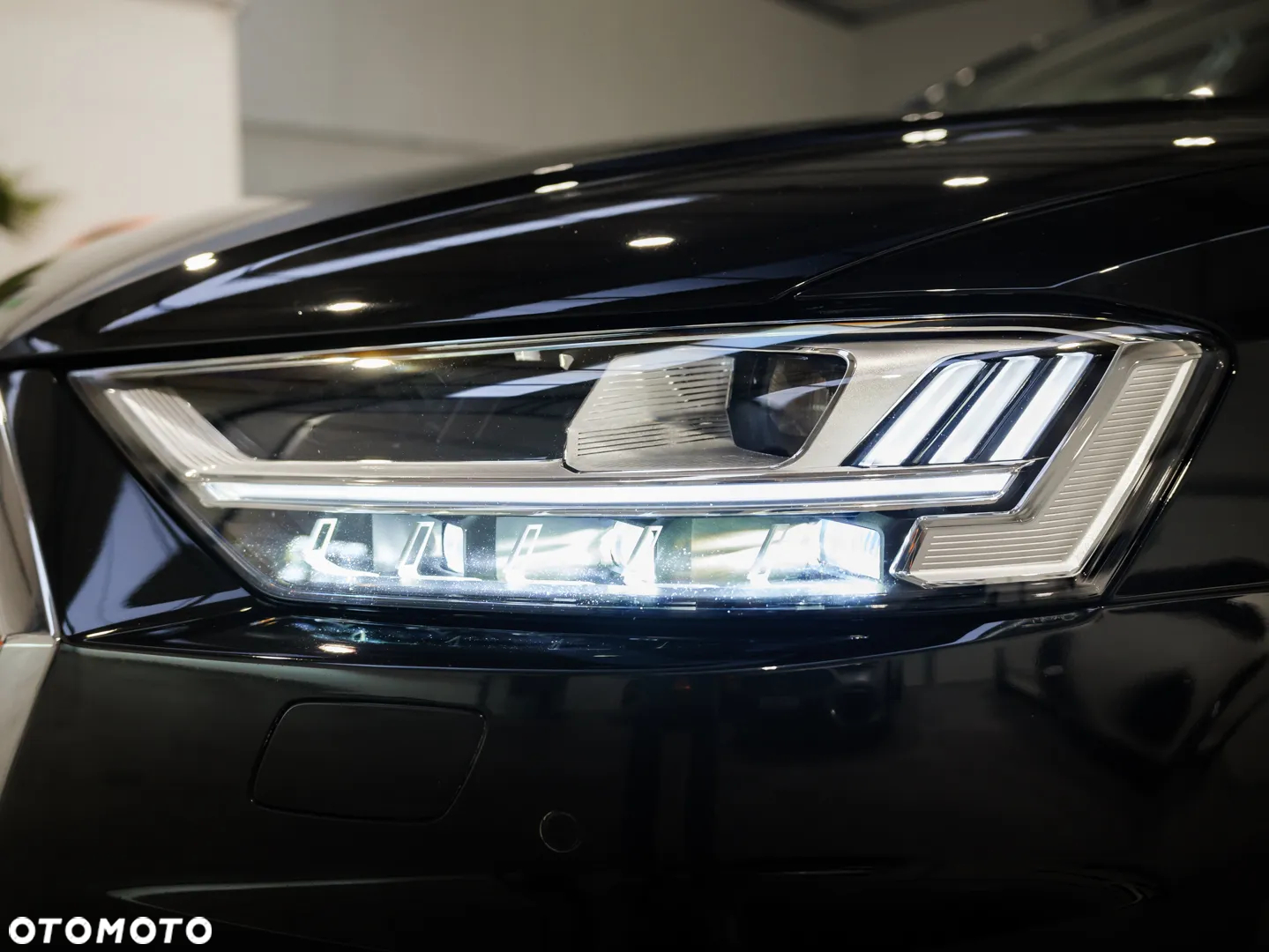 Audi A8 - 4