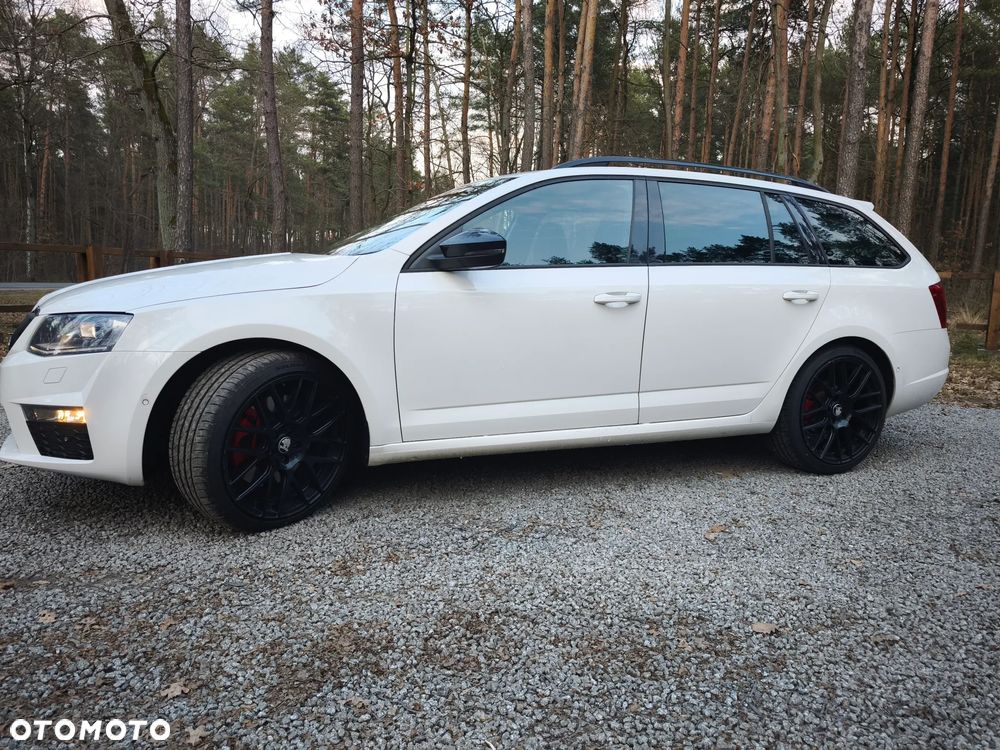Skoda Octavia 2.0 TDI RS DSG - 2