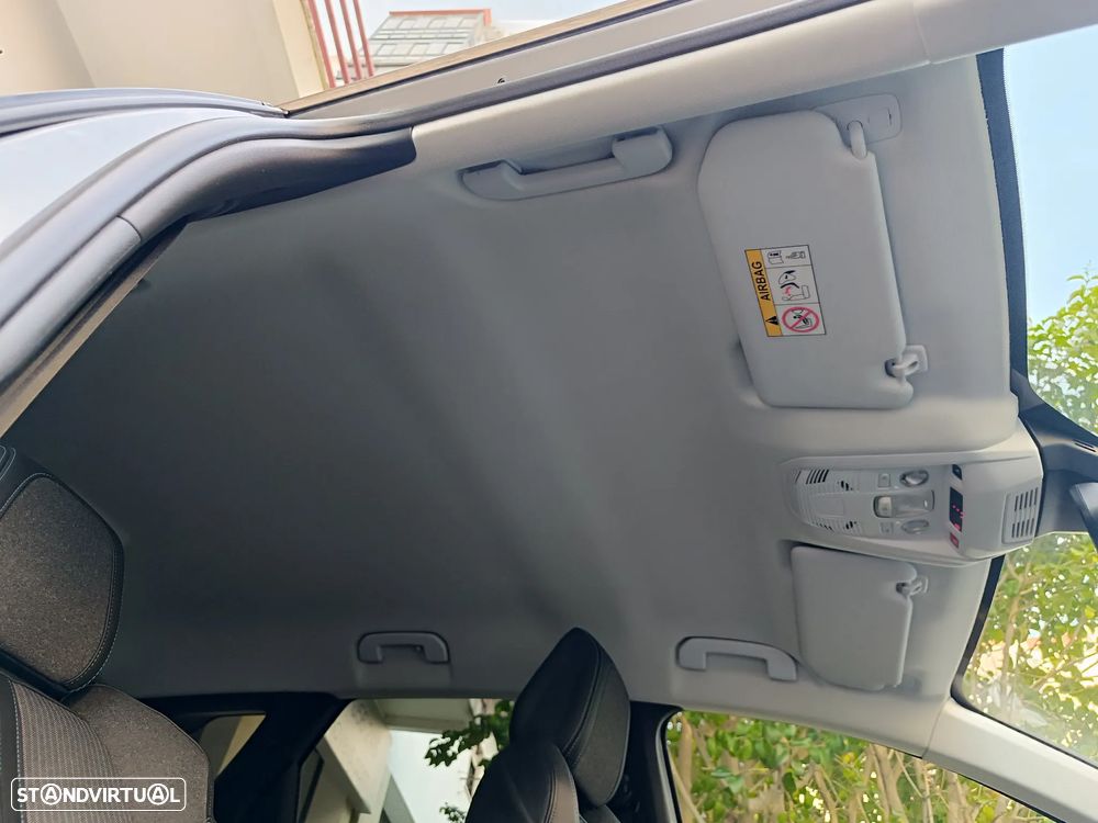 Peugeot 3008 1.2 PureTech Allure EAT8 - 26