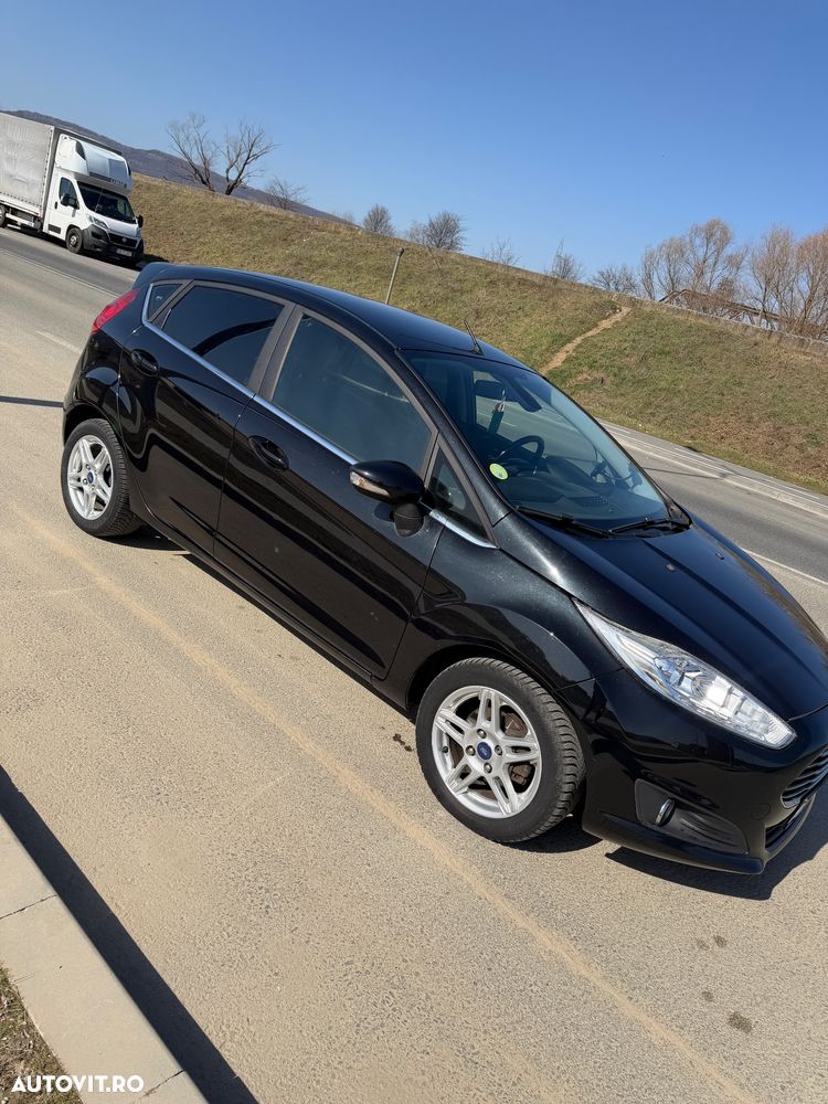Ford Fiesta - 2
