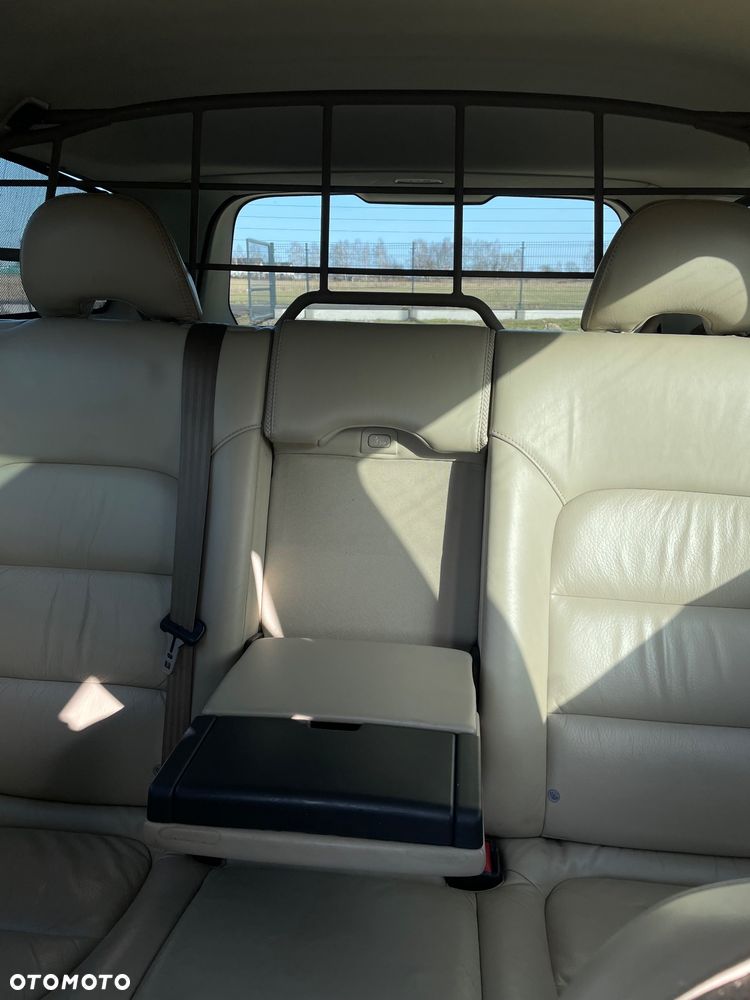 Volvo XC 70 2.4D Momentum - 12