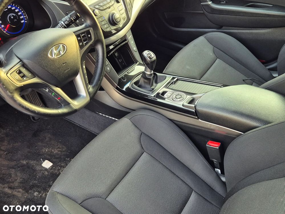 Hyundai i40 Kombi blue 1.7 CRDi Trend - 21