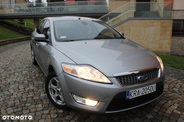 Ford Mondeo 2.0 Ambiente - 21