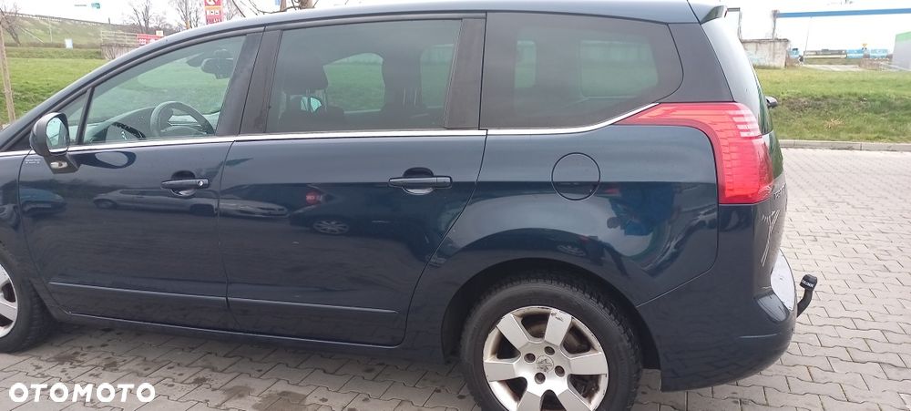 Peugeot 5008 - 5