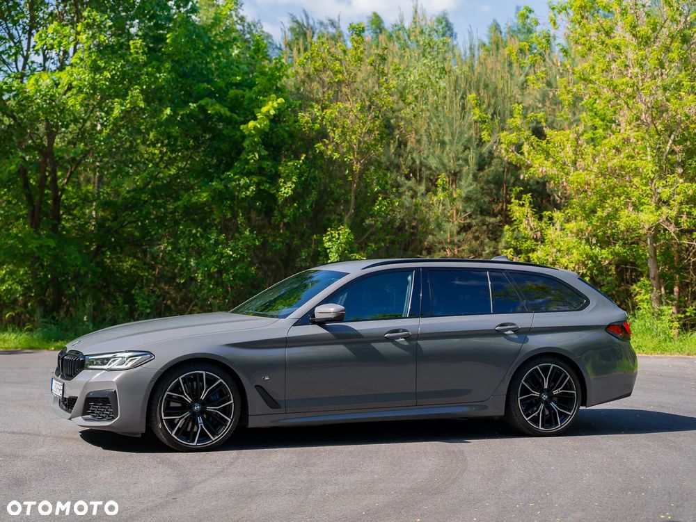 BMW Seria 5 540d xDrive mHEV M Sport sport - 12