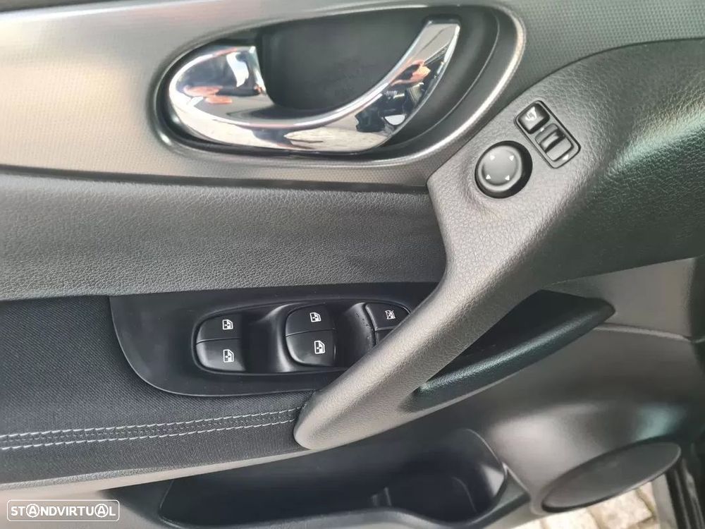 Nissan Qashqai 1.2 DIG-T N-Connecta - 24