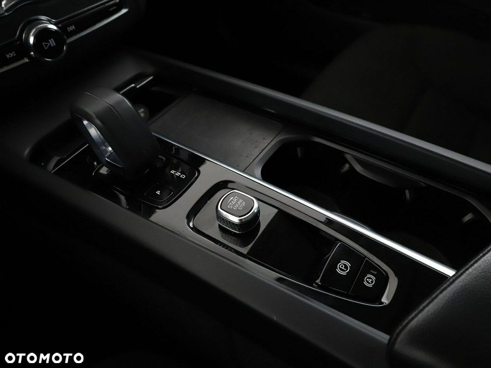 Volvo XC 60 B4 D Core - 30
