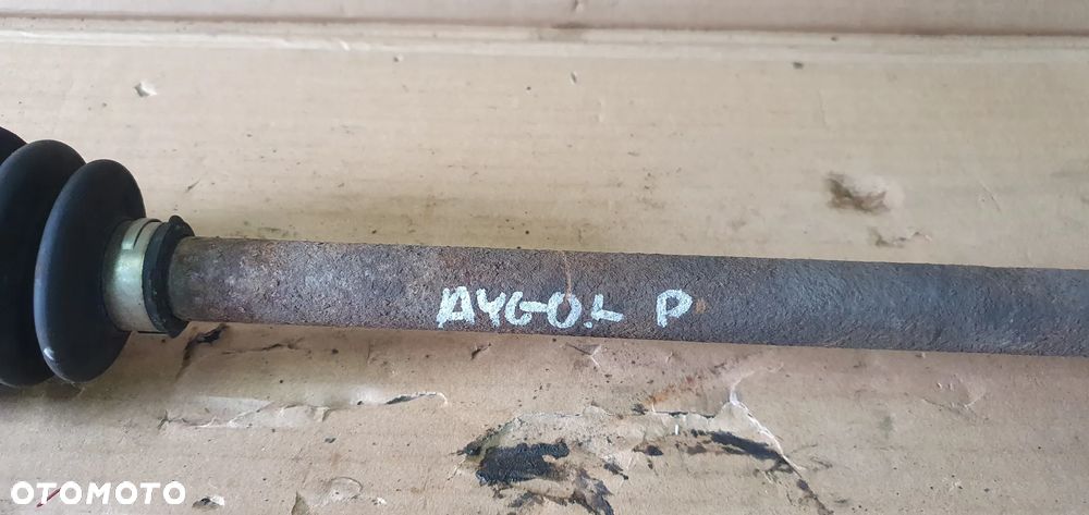 Półoś plewy przód przednia lewa krótka Toyota Aygo I 1.0 - 7