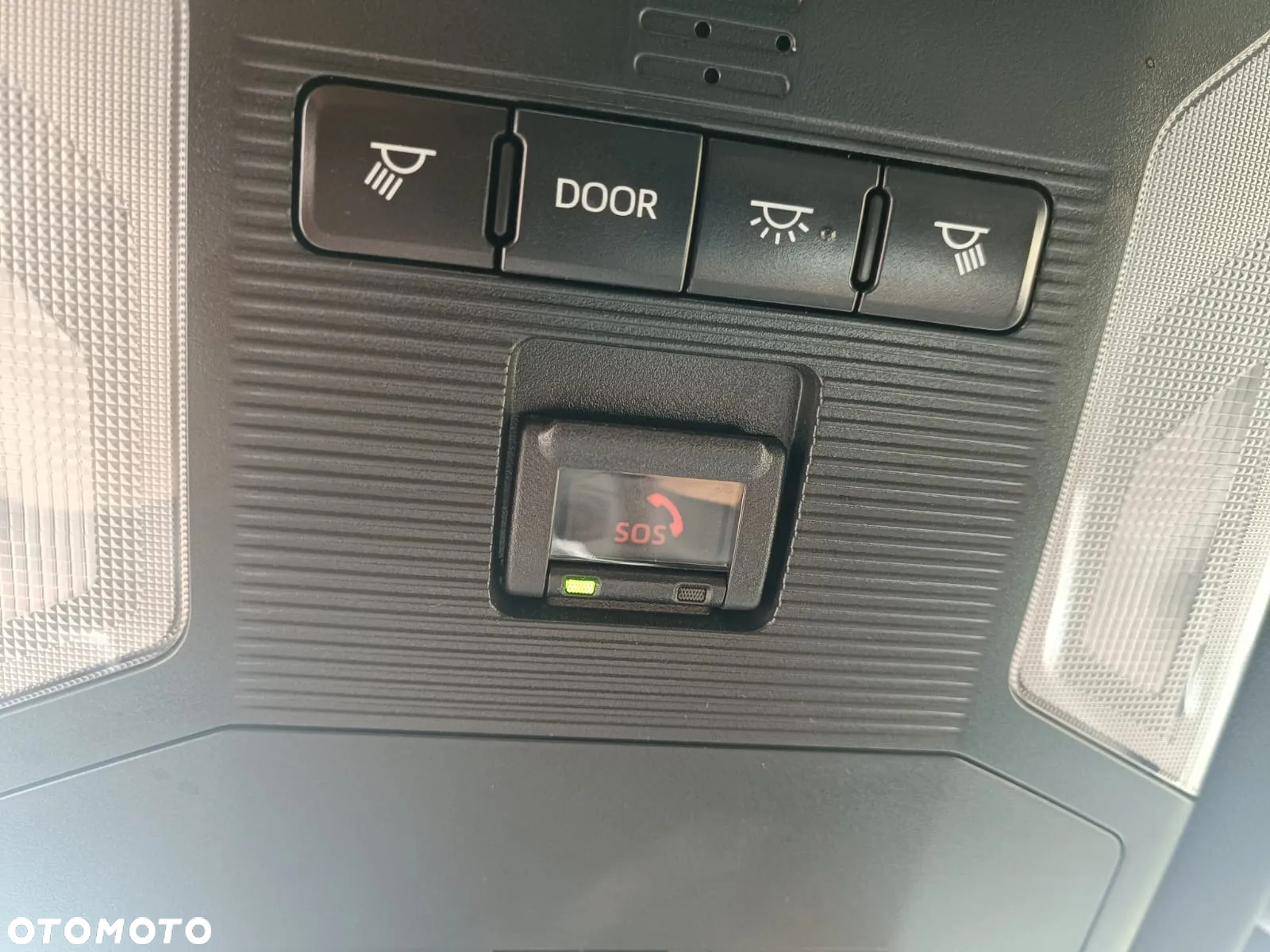 Toyota RAV4 2.5 Hybrid Black Edition by JBL 4x4 - 25