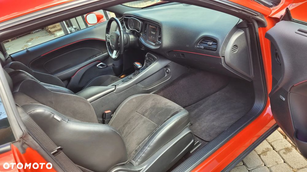 Dodge Challenger 6.4 Scat Pack - 10