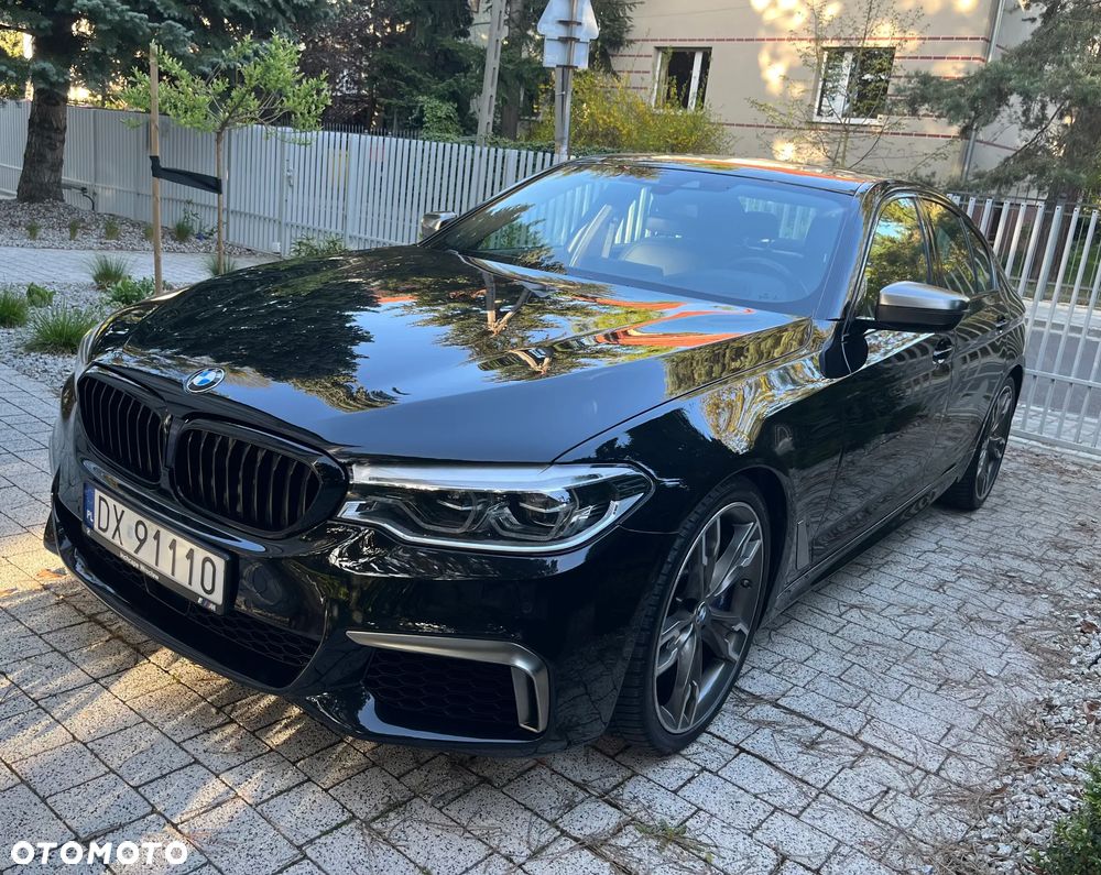 BMW Seria 5 M550i xDrive sport - 8