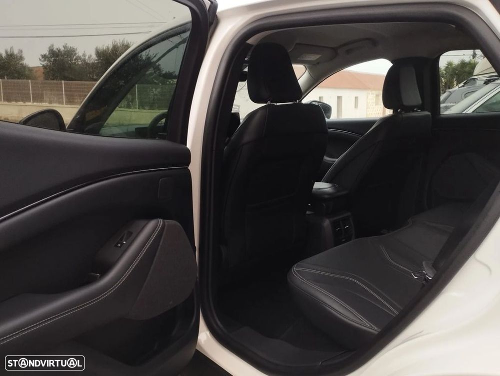 Ford Mustang Mach-E - 26