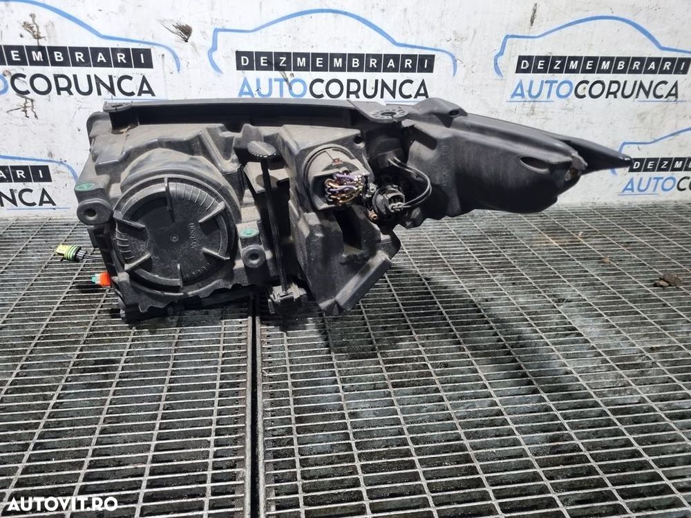 Far Dreapta Land Rover Range Rover Evoque 2012 - 2015 SUV 2 Usi (1226) Xenon - 2