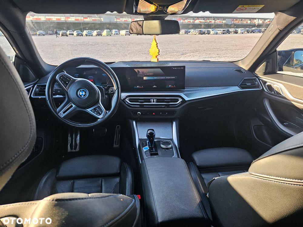 BMW i4 - 9