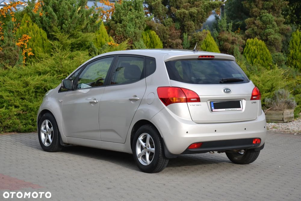 Kia Venga - 18