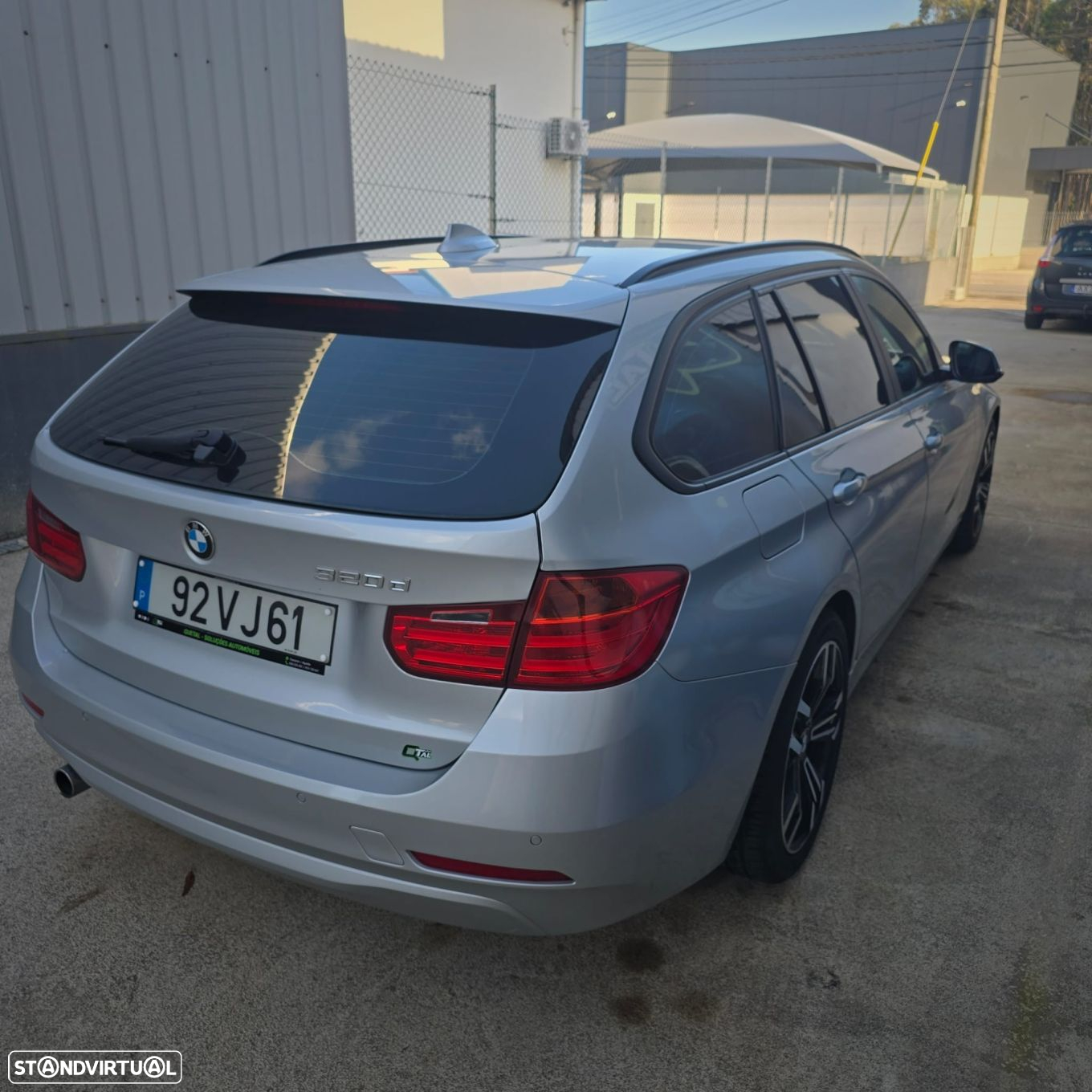 BMW 320 d Touring EfficientDynamics Line Sport - 19