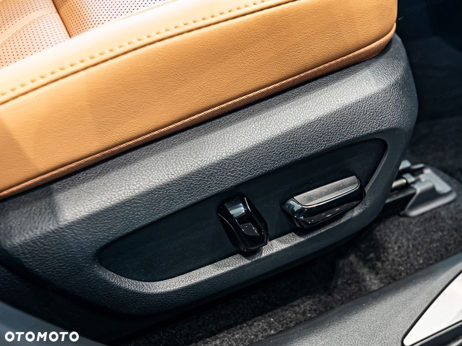 Lexus NX 350h Omotenashi AWD - 17