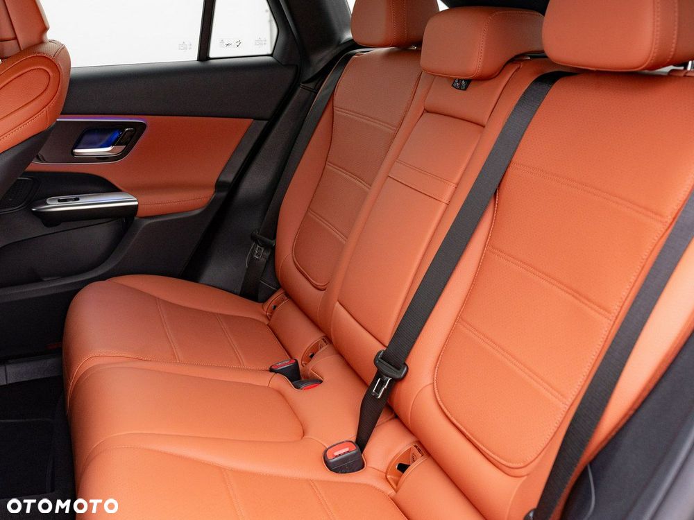 Mercedes-Benz GLC - 22