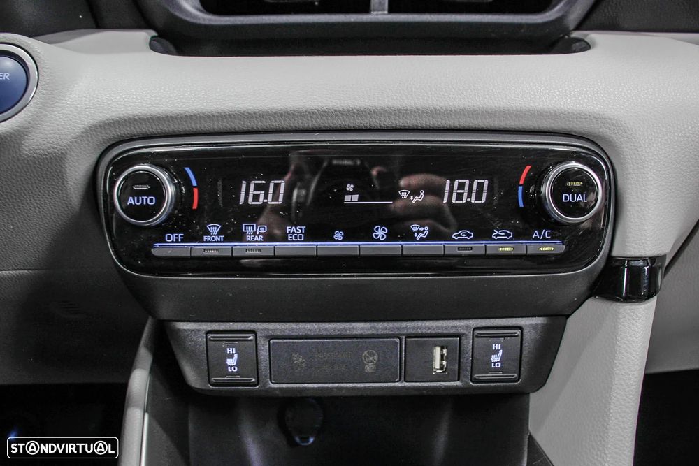 Toyota Yaris 1.5 HDF Luxury - 41