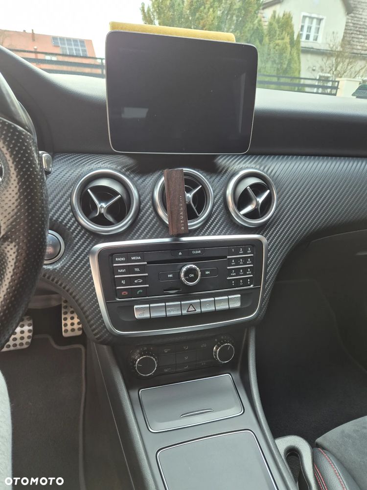Mercedes-Benz Klasa A 180 7G-DCT AMG Line - 16