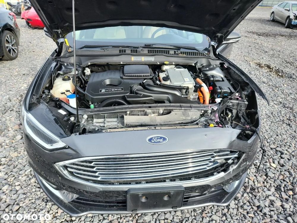 Ford Fusion - 11