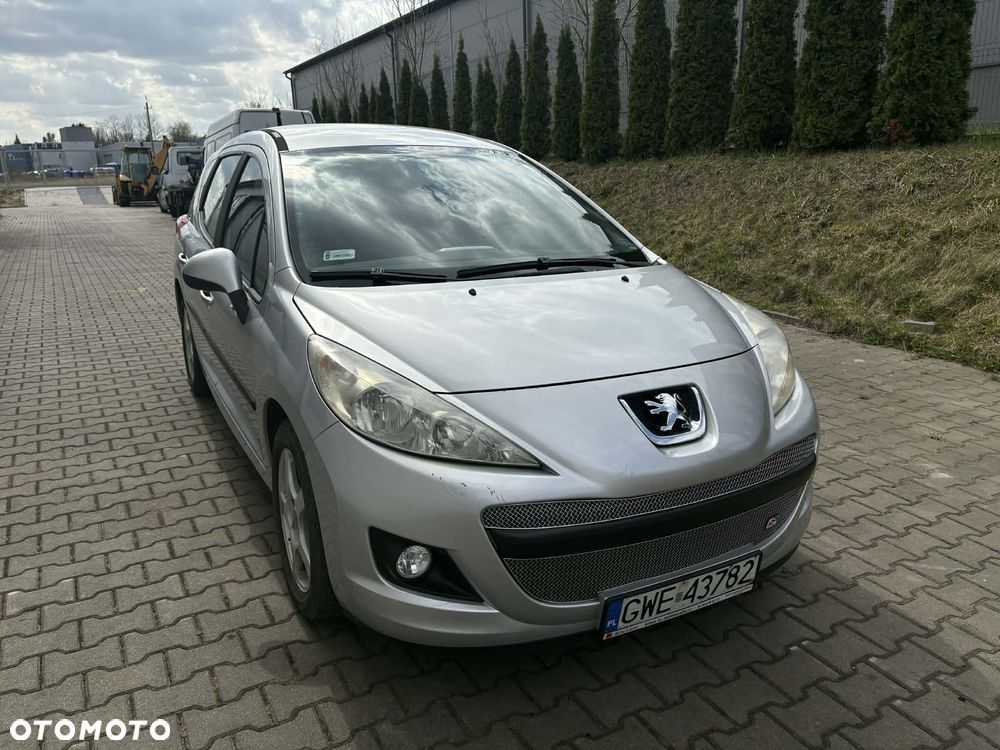Peugeot 207 1.4 - 6