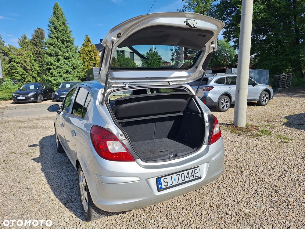 Opel Corsa 1.4 16V Active - 13