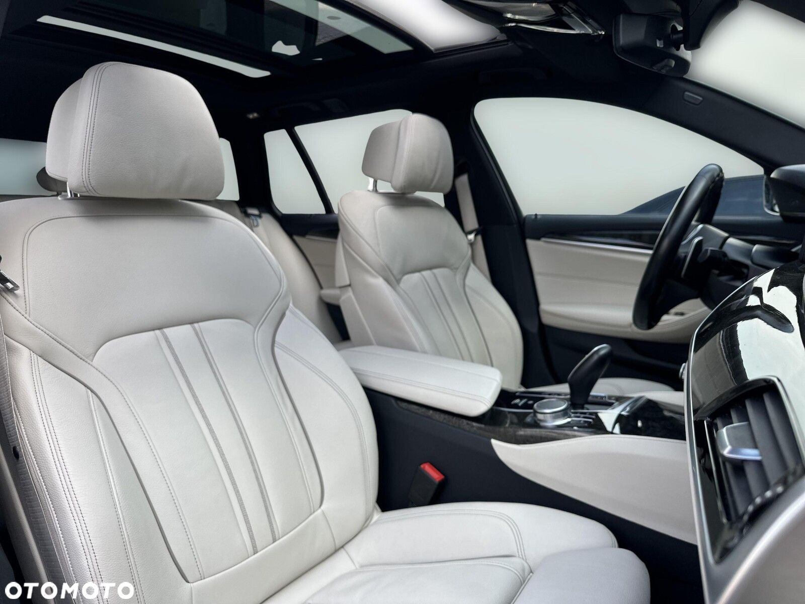 BMW Seria 5 530e xDrive M Sport sport - 17