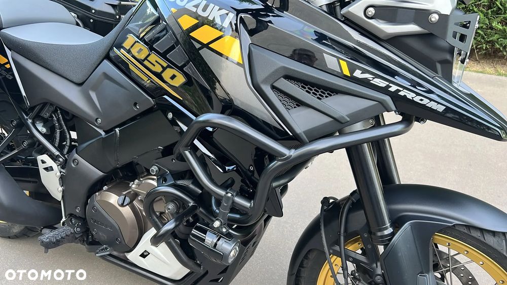 Suzuki V-STROM - 17
