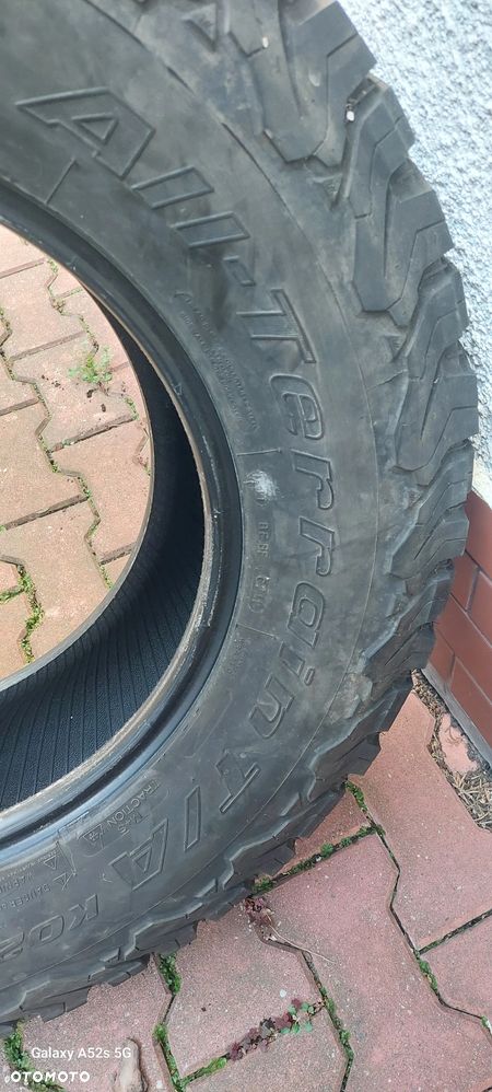 Opony 285, 70, R17  AT - 1