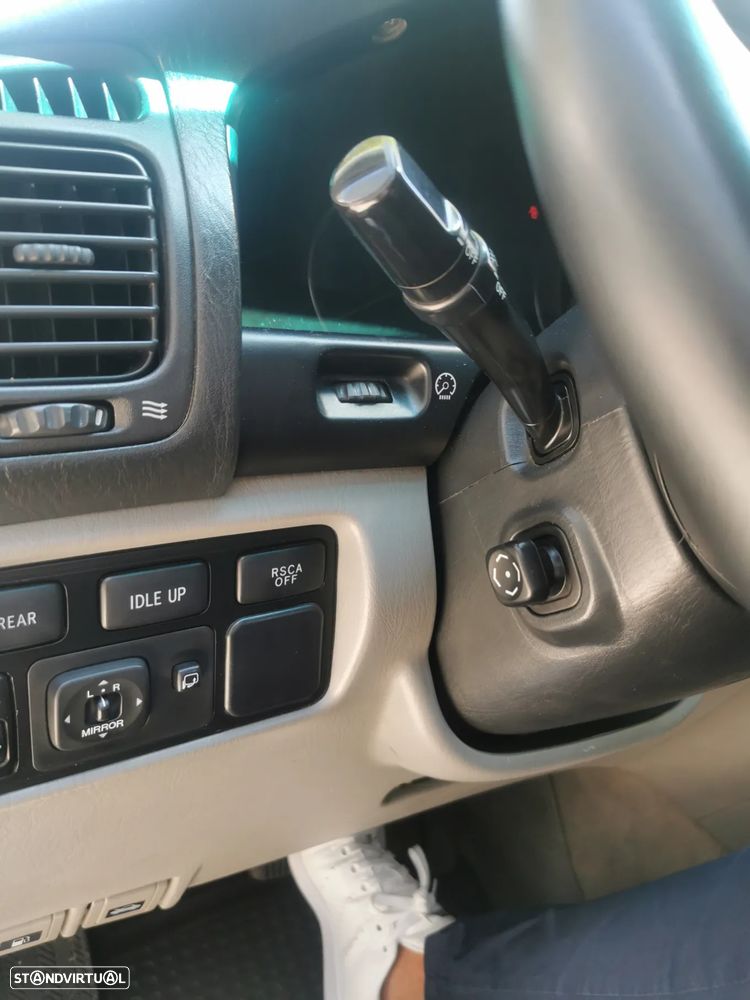 Toyota Land Cruiser - 13