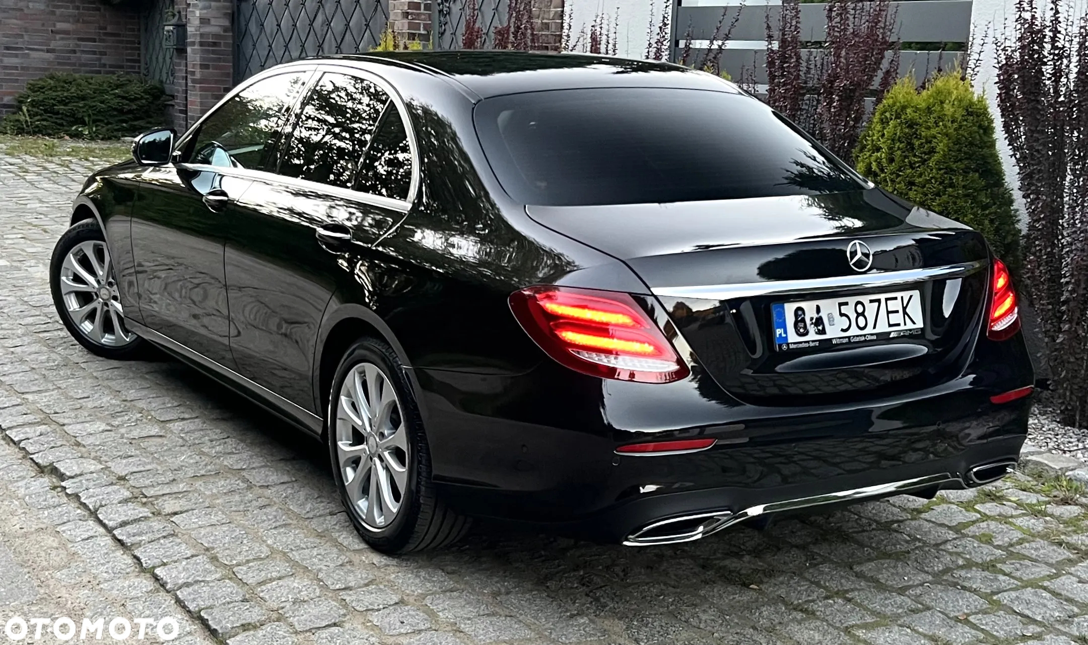 Mercedes-Benz Klasa E 220 d Business Edition 9G-TRONIC - 2