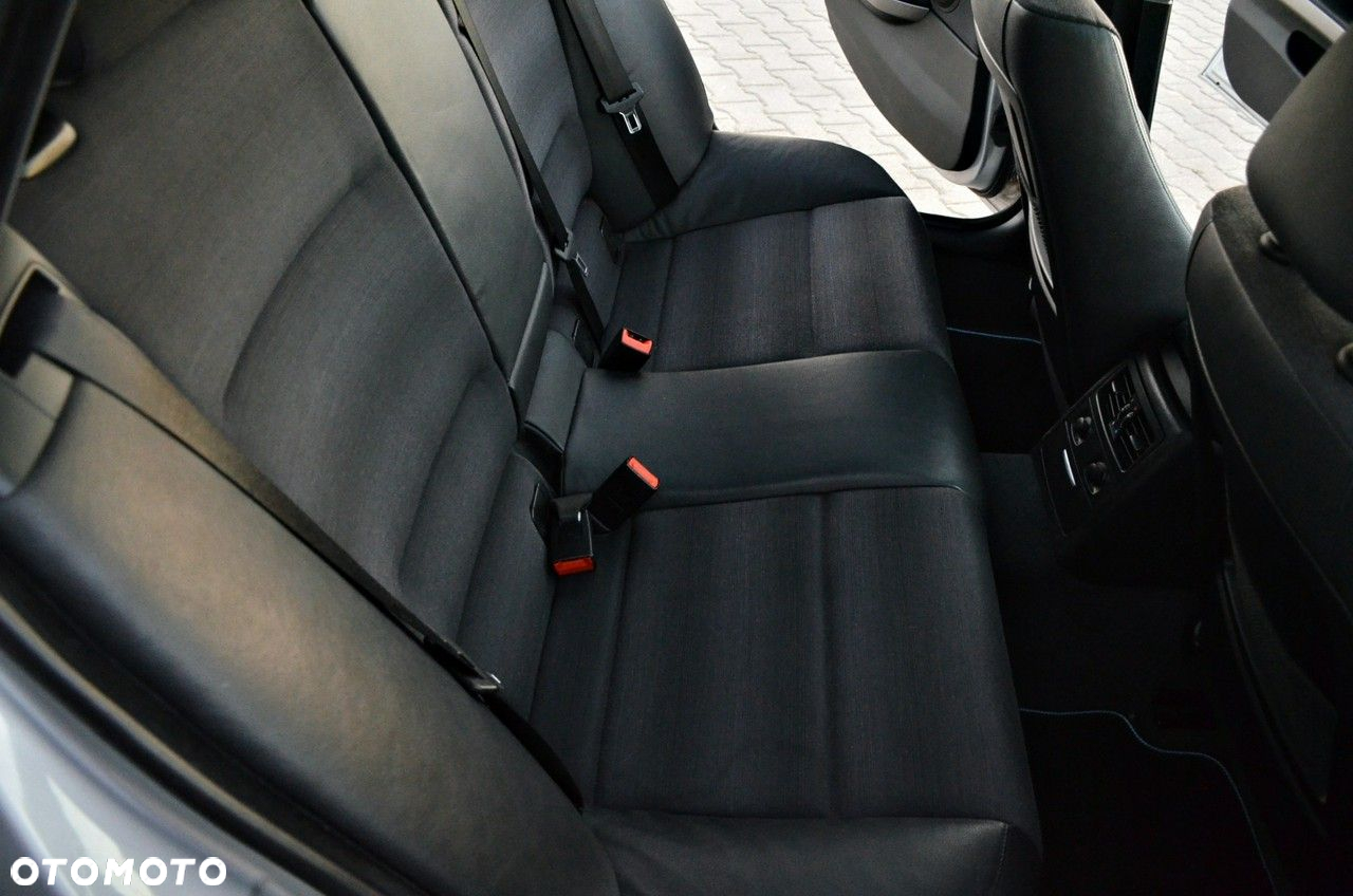 BMW Seria 3 - 22