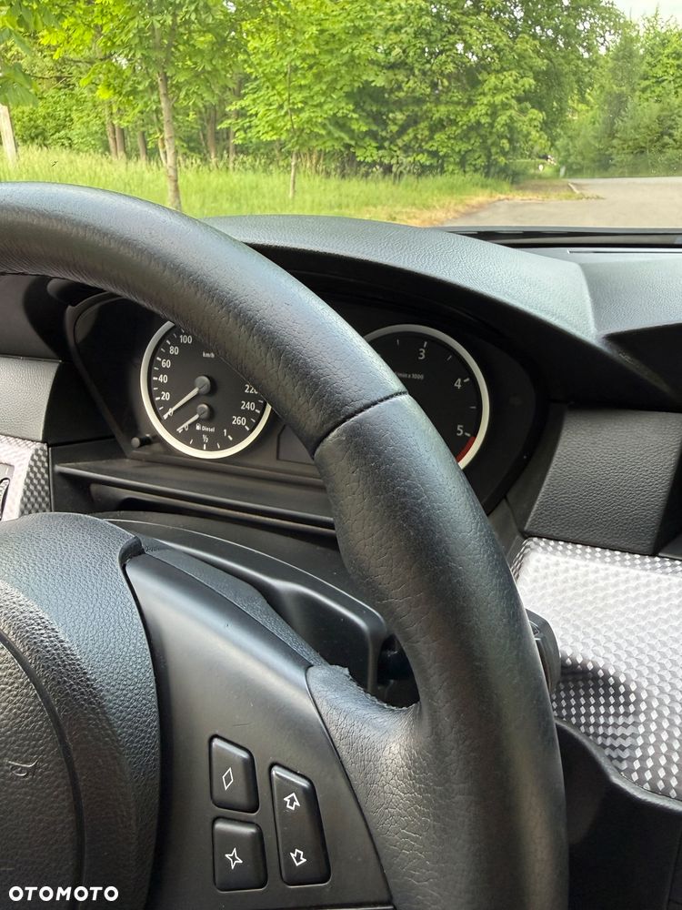 BMW Seria 5 530d - 32