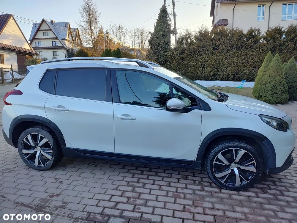 Peugeot 2008 - 11