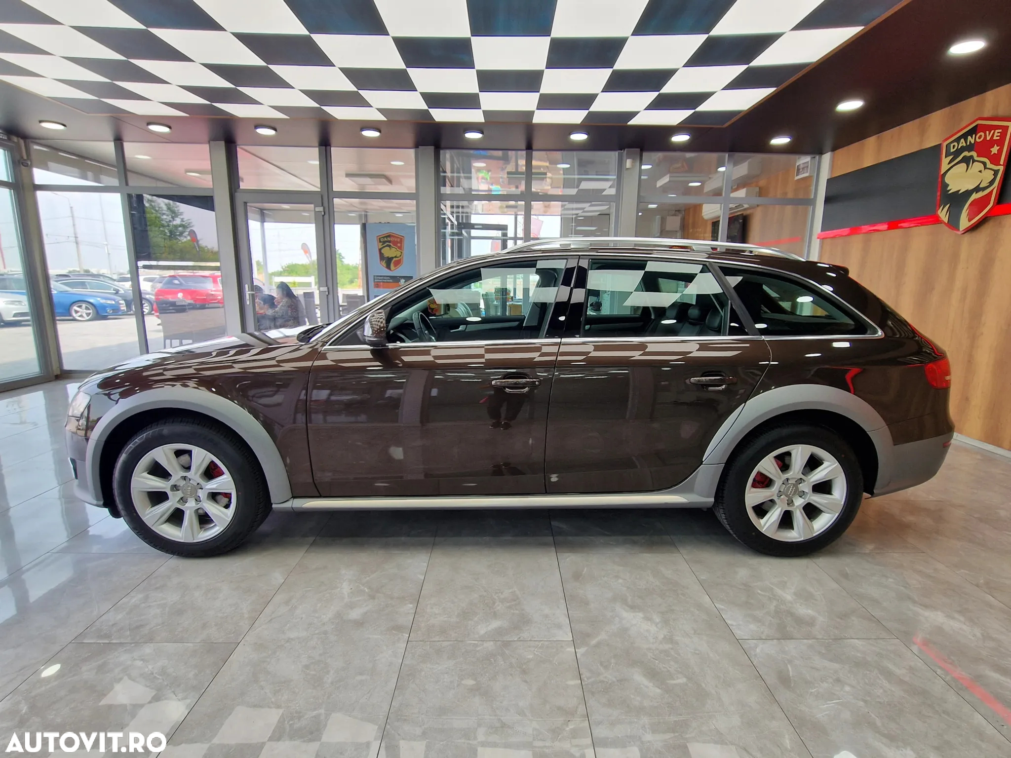 Audi A4 Allroad 2.0 TDI Quattro - 4