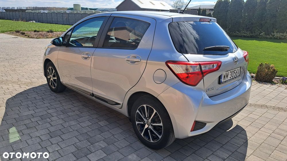 Toyota Yaris 1.5 Premium - 5