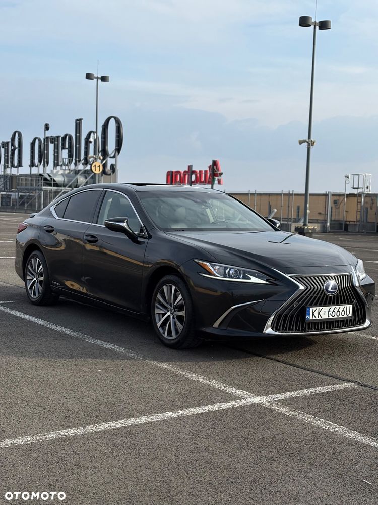 Lexus Es 2019 photo 2