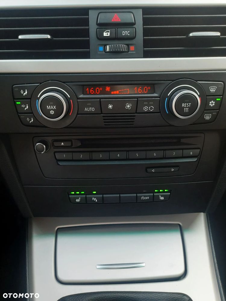 BMW Seria 3 318d - 23