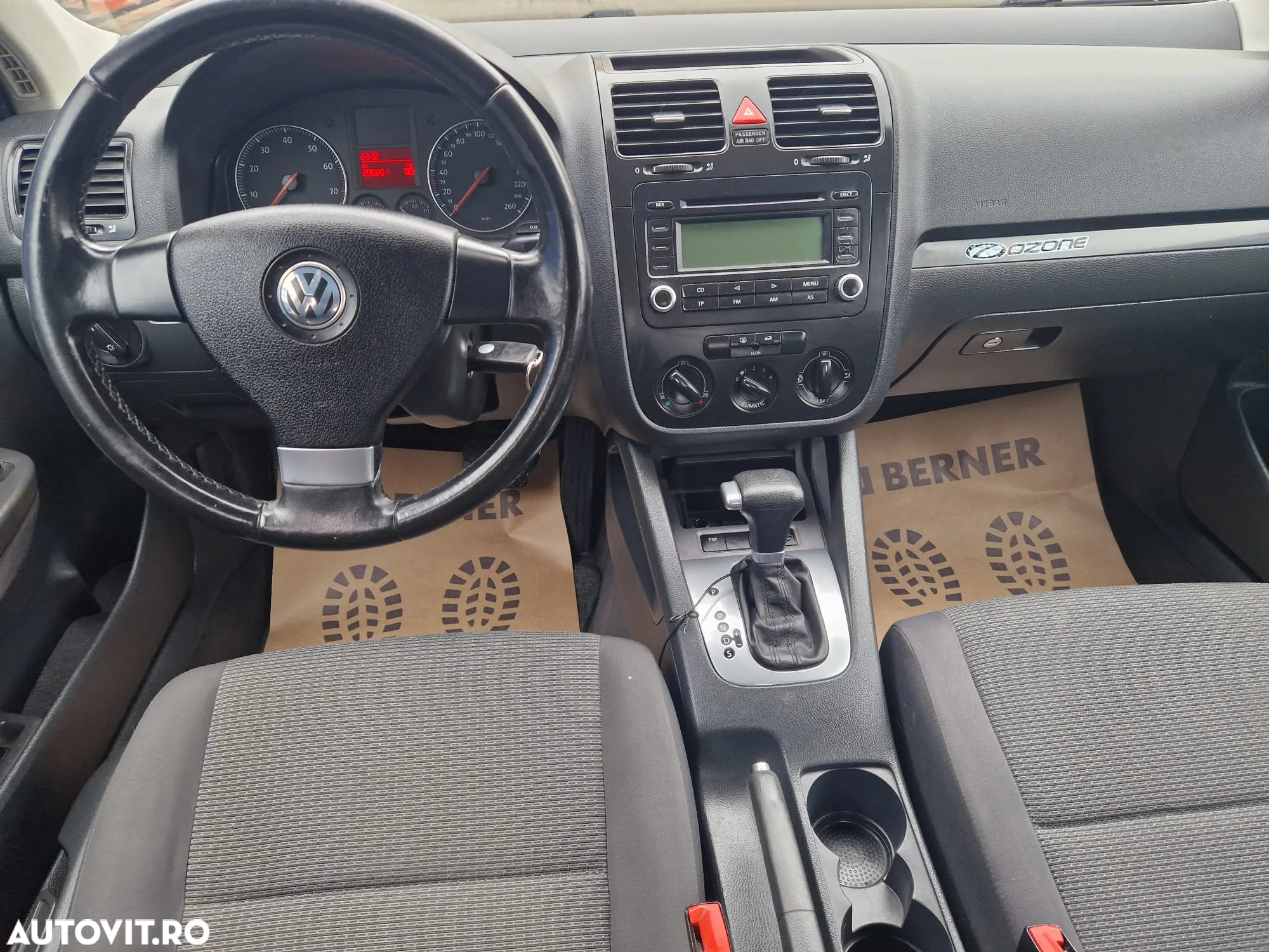 Volkswagen Jetta 1.6 Automatik Comfortline - 3