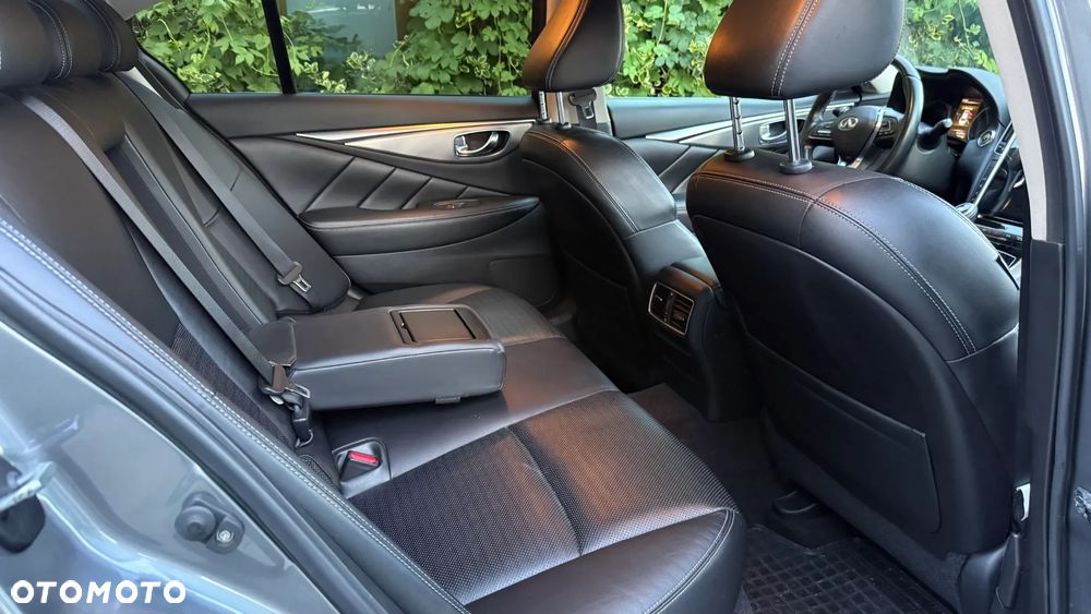 Infiniti Q50 - 23